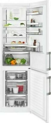 AEG RCB63726OW Refrigerator