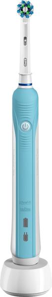 Oral-B Pro 700 CrossAction front