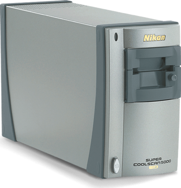 Nikon Super CoolScan 5000 ED angle