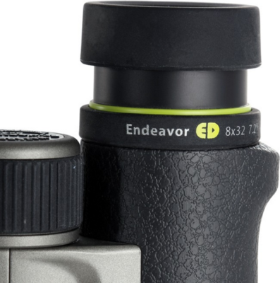 Vanguard Endeavor ED 8320 Binocular