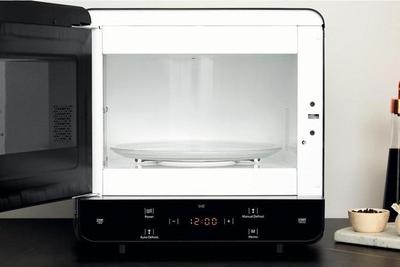 Hotpoint MWH 1331 B Microwave