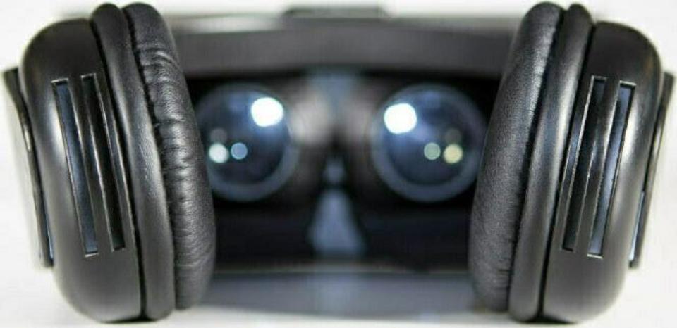 Dior Eyes VR rear