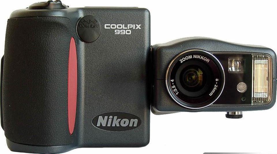 Nikon Coolpix 990 front
