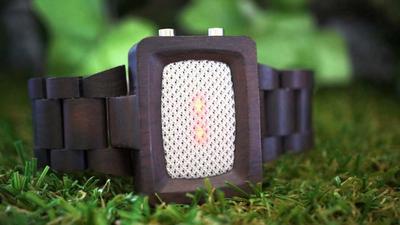 Kisai Xtal Wood Link Smartwatch