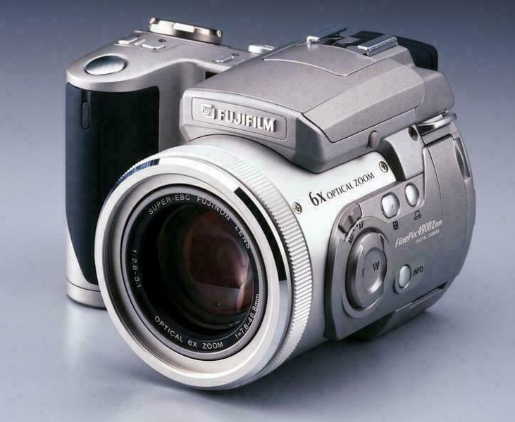 Fujifilm FinePix 4900 Zoom angle